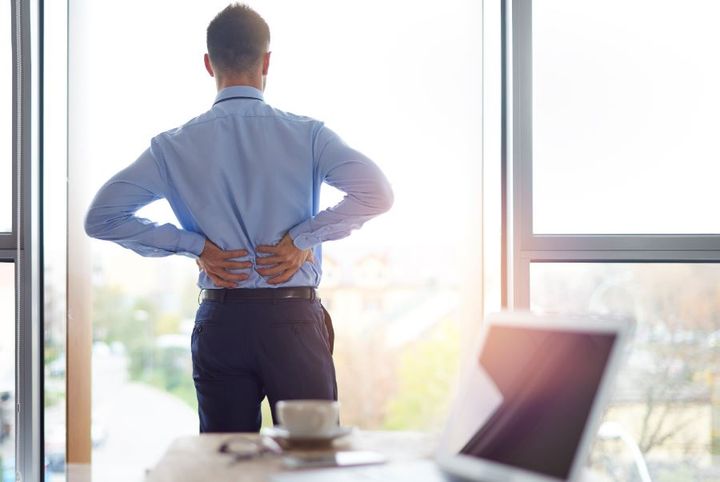 Espondilitis anquilosante: la enfermedad autoinmune que causa dolor de espalda